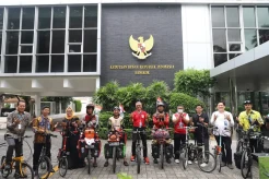 3 Pesepeda Indonesia Tujuan Mekkah Singgah di KBRI Bangkok