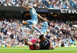Babak I: Manchester City Kebobolan, Liverpool Ditahan Imbang Wolves