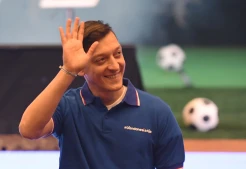 Arsenal 6 Kali Beruntun Gagal Tembus Liga Champions, Mesut Ozil:  Mengecewakan!