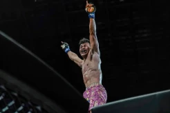 Usai Hadiahkan Kalung, Adrian Mattheis Siapkan Alex Silva Oleh-oleh Lain dari Indonesia