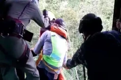 Dramatis! Penampakan Evakuasi 10 Korban Helikopter Jatuh di Mimika Papua