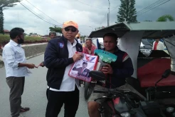 Tukang Becak di Tapanuli Utara Turut Nikmati Kebahagiaan HUT ke-7 Partai Perindo