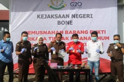 Kejari Bone Musnahkan Barang Bukti, Perkara Narkotika Paling Banyak
