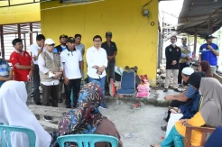 Wabup Lutra Salurkan Bantuan untuk Korban Kebakaran di Desa Mulyorejo