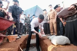 Bupati Gowa Akan Bantu Pembangunan Masjid Nurul MuMinin Pare-Pare