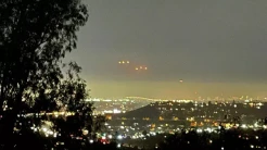 Lampu Misterius Mengambang...