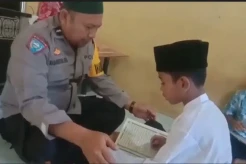 Kisah Aipda Nasaruddin, Bhabinkamtibmas yang Ajarkan Mengaji Gratis untuk Anak-anak