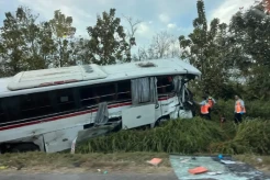 Bus Primajasa Tabrak Truk Ayam di Tol Cipali, 2 Sopir Tewas