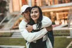 Profil Rini S Bono, Mantan Istri Achmad Albar yang Dinikahi Bos KFC