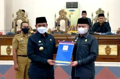 Bupati Wajo Sampaikan Pendapat Akhir di Paripurna Persetujuan Ranperda LPJ APBD