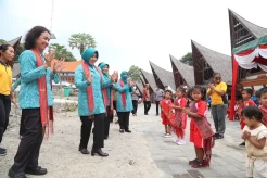 Ketum TP PKK Minta Orang...