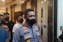Pembunuhan di Kamar...