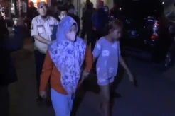 Terlanjur Lepas Daster,...