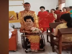 Viral Pria Toraja Utara Buktikan Cinta dengan Nikahi Kekasihnya yang Lumpuh