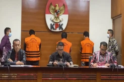 KPK Tetapkan 3 Tersangka Kasus Dugaan Suap Restitusi Pajak Tol Solo Kertosono