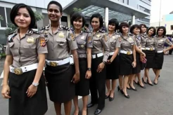 Para Jomblo Ingin Nikahi Polwan? Begini Syaratnya