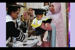 Haru, Bayi 4 Bulan Gantikan Wisuda Ibunya yang Meninggal saat Melahirkan