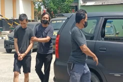 Modus Jadi Kurir, Pria...