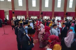 Gubernur Sulsel Serahkan 1.289 Penghargaan Satyalencana Karya Satya