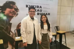 Prilly Latuconsina Sambut...