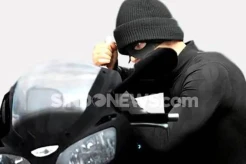 Kepergok Dorong Motor Curian, Maling Babak Belur Dikeroyok Massa di Cibitung