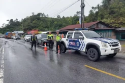 Akses Jalan Tertimbun Longsor, Kendaraan dari Solok ke Padang Dialihkan lewat Singkarak