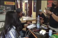 Pengunjung Diskotek...