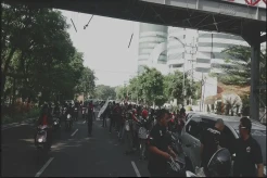 Ribuan Driver Ojol Padati...