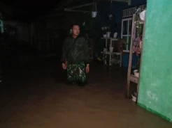 Tanggul Sungai Way Ngarip Jebol, Air Meluap Masuk Rumah Warga