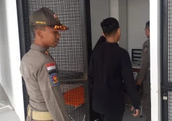 Sepasang Remaja Tepergok...