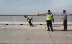 Polisi Olah TKP Tabrakan Beruntun 13 Kendaraan di Tol Pejagan-Pemalang