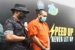 Terima Kado Ultah Berisi...