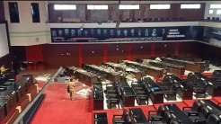 Hujan Disertai Angin Kencang, Atap Ruang Rapat DPRD Sragen Ambrol