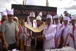 Sambangi Desa Wisata Tondok Bakaru, Sandiaga: Semoga Bisa Menciptakan 1 Juta Lapangan Kerja
