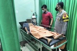 Dihadang 6 Begal Bercelurit,...