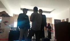 Tim Penyidik KPK Tiba di Jayapura, Kuasa Hukum Lukas Enembe: Belum Ada Surat Resmi
