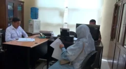 Viral! Istri Hamil 3 Bulan Ditinggal Suami di SPBU