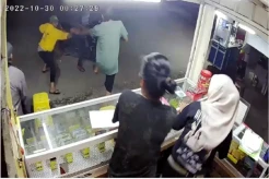 Pemuda yang Serang Pemilik Konter Pulsa Pakai Panah Ditangkap, Ngaku Stres Putus Cinta