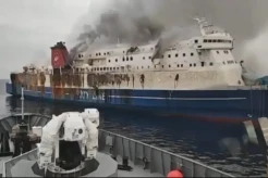 Api Masih Berkobar, Bangkai KM Mutiara Timur I Terseret hingga Selat Lombok