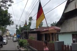 Warga Makassar Antusias Sambut Piala Dinia 2022, Bendera Negara Favorit Dipasang di Depan Rumah