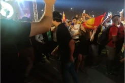 Indahnya Lihat Fans Timnas Spanyol dan Kosta Rika Joget Bersama