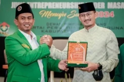 Menparekraf Sandiaga Uno Ajak Santri Wujudkan 4,4 Lapangan Kerja