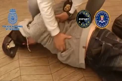 Bisnis Seks dan Pornografi,...