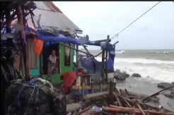 2 Rumah Warga di Takalar Rusak Parah Diterjang Gelombang Tinggi