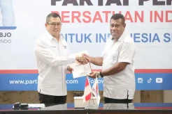Letjen TNI (Purn) Ali...