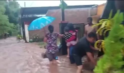 Banjir dan Longsor Terjang Permukiman di Enrekang, Warga Panik dan Histeris