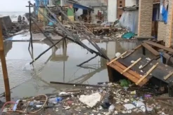 Gelombang Tinggi Terjang Indramayu, Ratusan Rumah Terendam