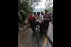 Memilukan! Ibu Muda Tewas Tertimpa Tiang Listrik saat Menuju ke Tempat Wisata