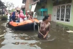 Sepekan Diterjang Banjir, Warga Pekalongan Mulai Terserang Penyakit