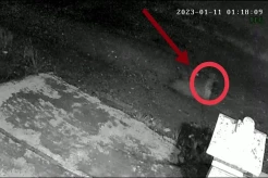 Merangin Gempar! Diduga Tuyul Terekam CCTV Mondar-mandir di Depan Rumah Warga